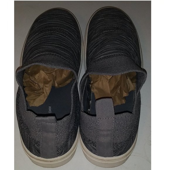 Time and Tru slip-on Sneakers - Gray - Size 8.5 - Picture 2 of 3